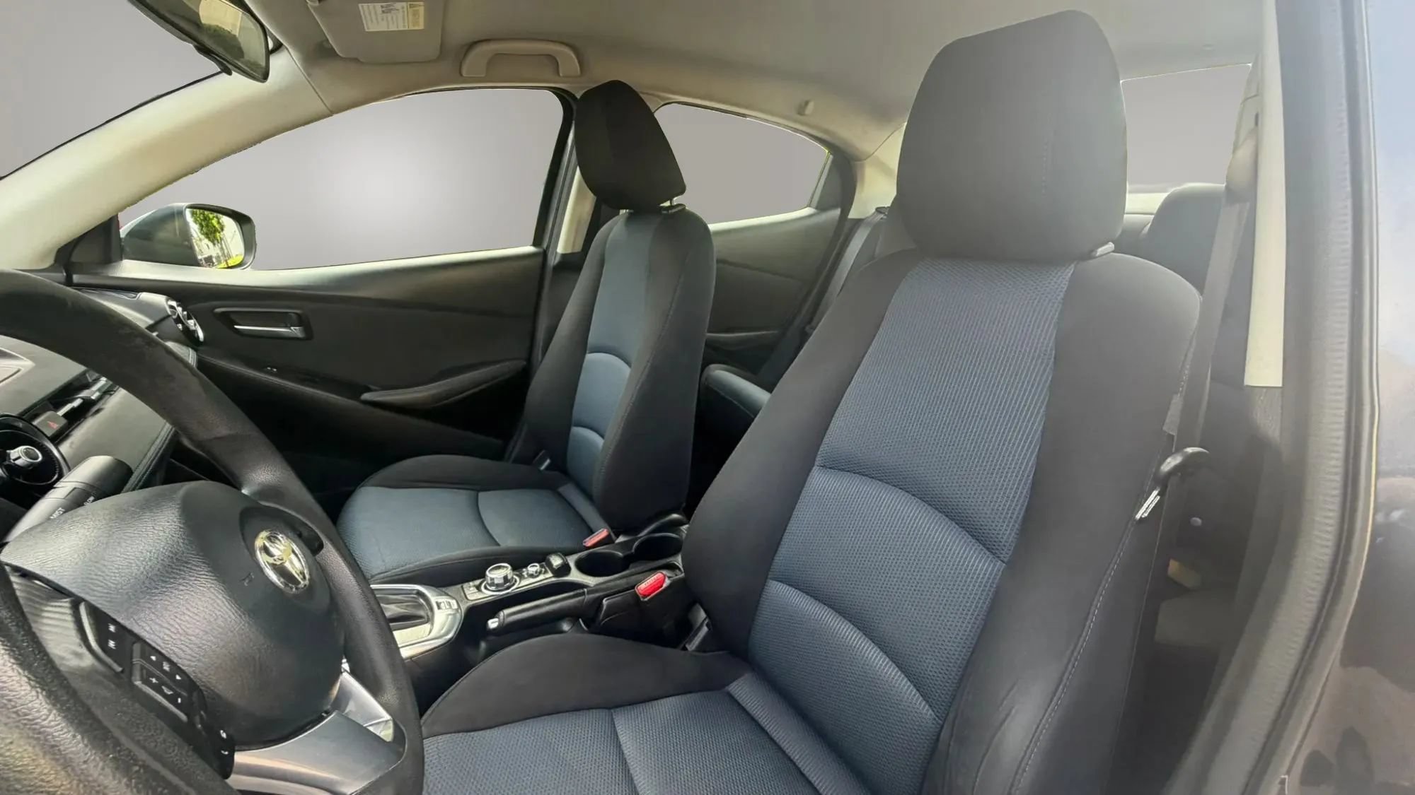 Used 2017 Toyota Yaris iA FWD image 10