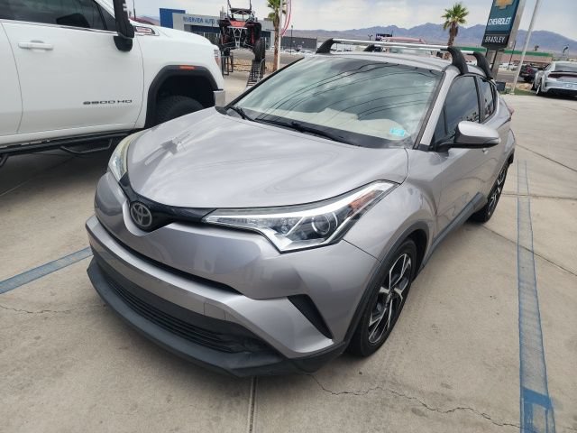 Used 2018 Toyota C-HR XLE FWD image 4