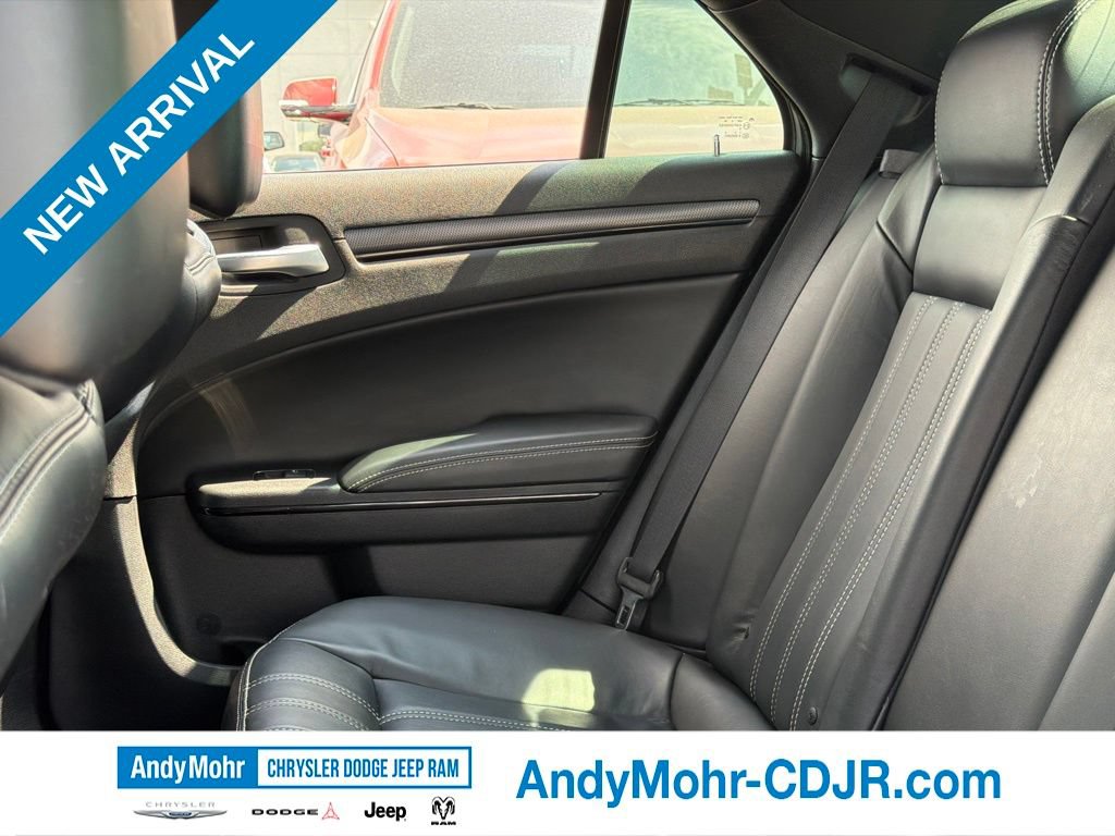 Used 2014 Chrysler 300 S w/ Light Group RWD image 13