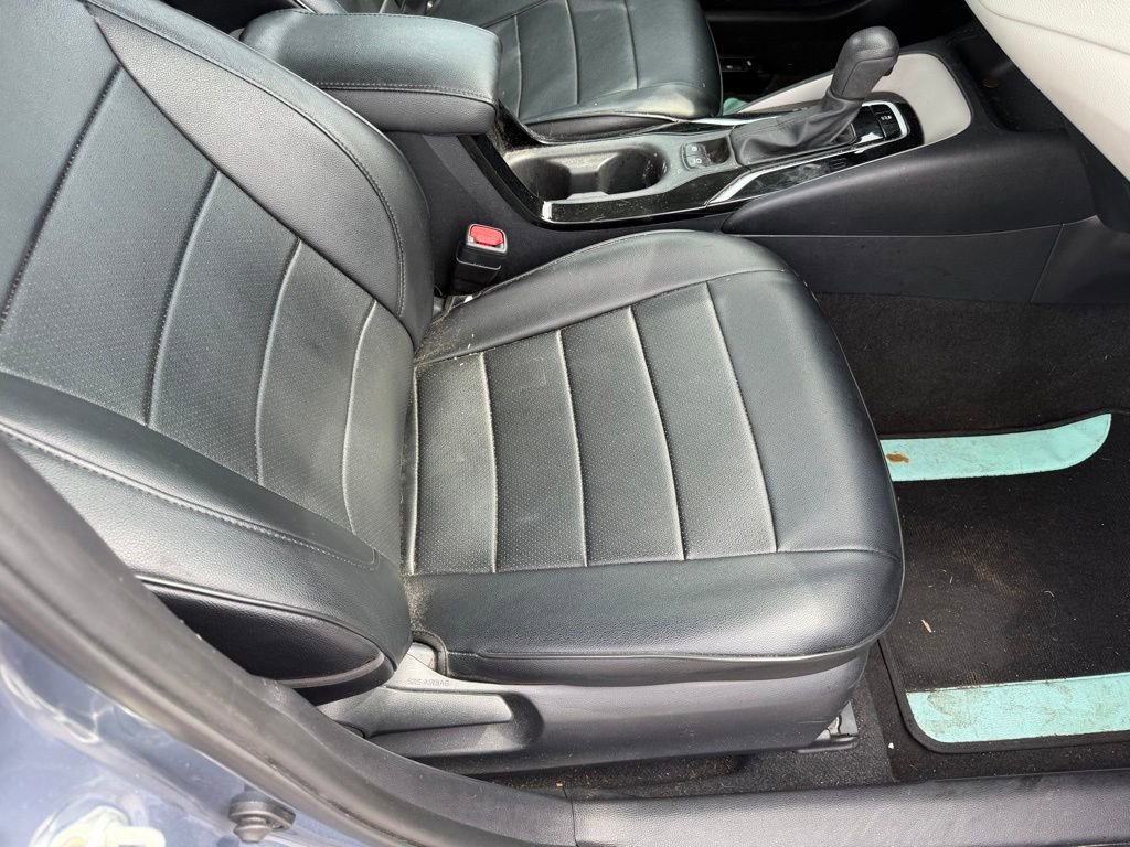 Used 2022 Toyota Corolla LE FWD image 15