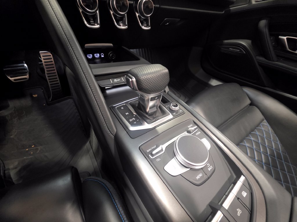 Used 2020 Audi R8 V10 AWD/4WD image 22