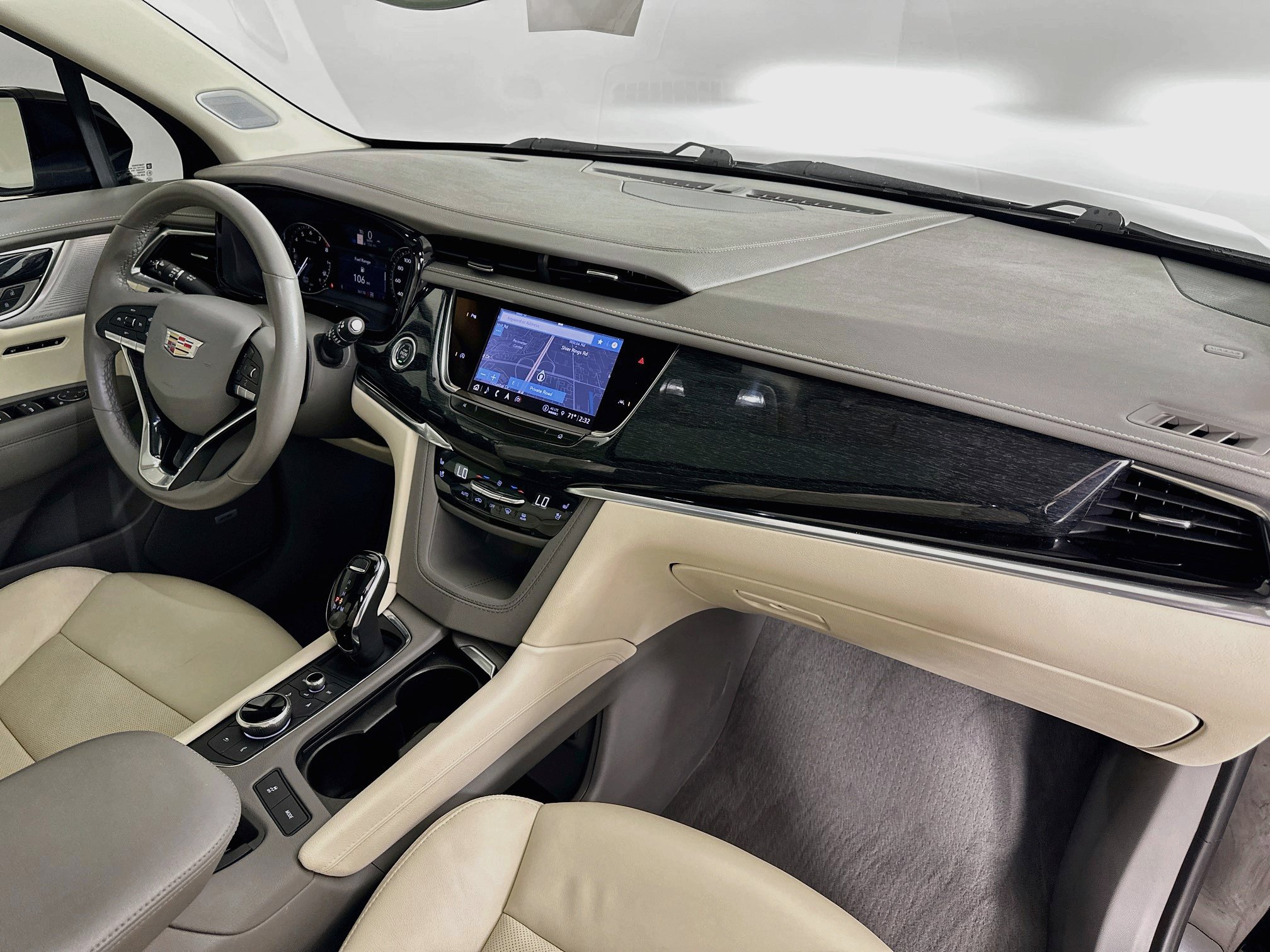 Used 2023 Cadillac XT6 Premium Luxury AWD/4WD image 38
