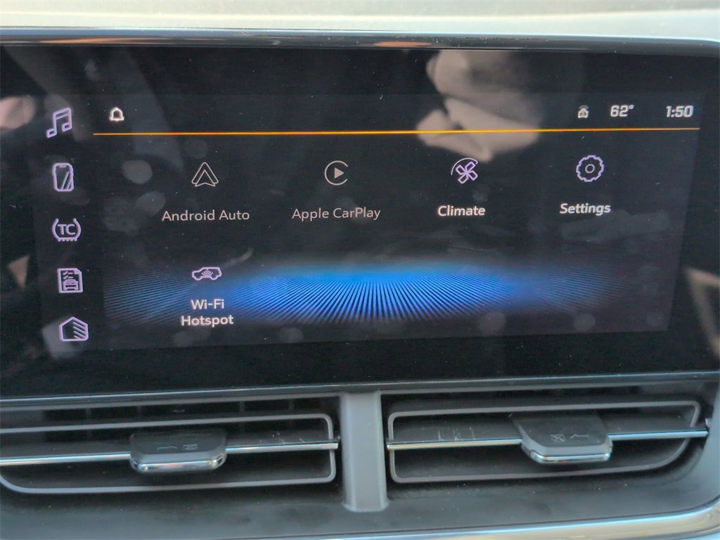 Used 2025 Chevrolet Trax LT w/ LT Convenience Package image 26