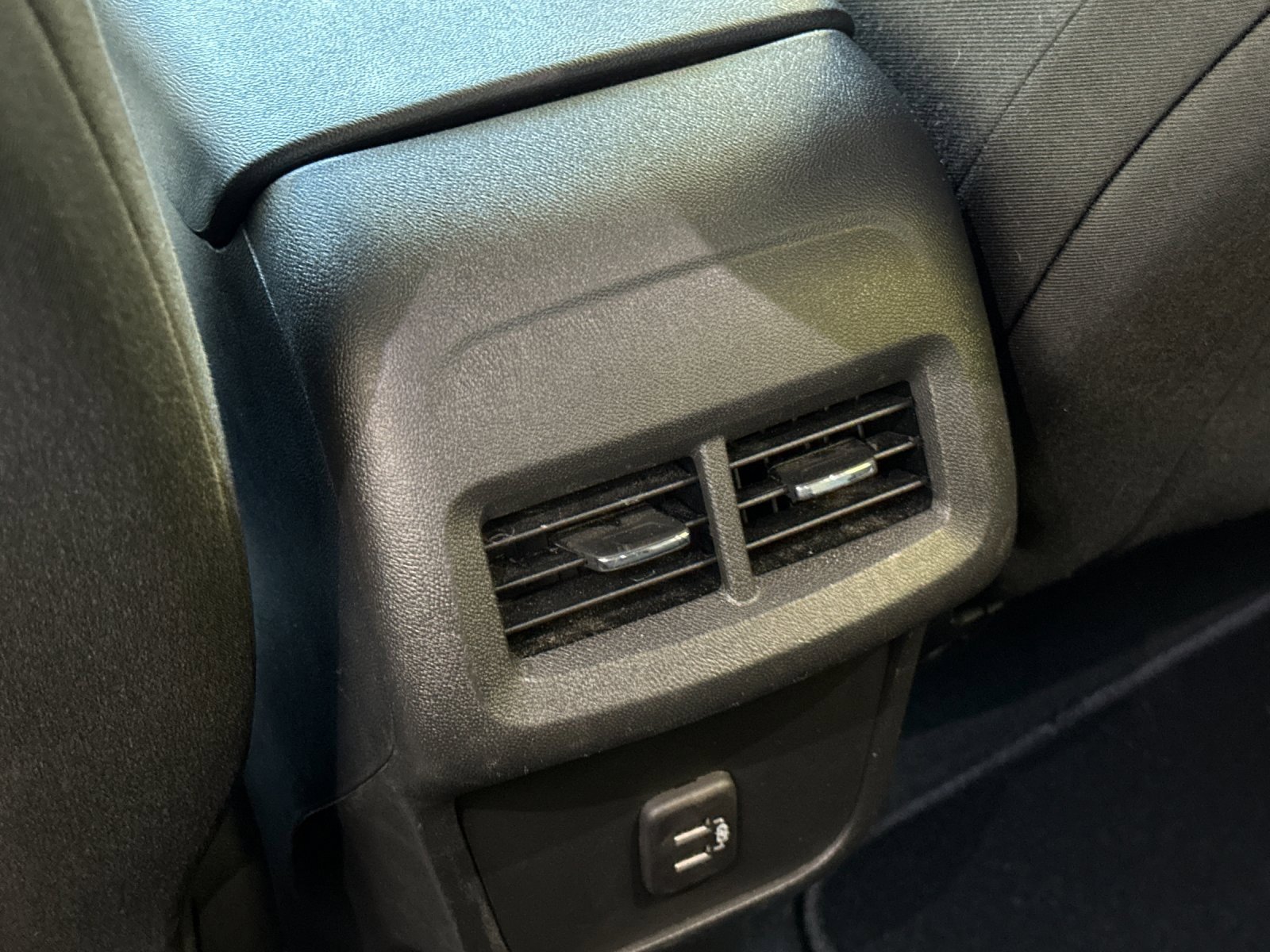 Used 2023 Chevrolet Equinox LT image 14