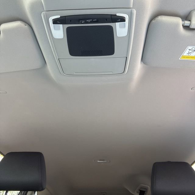 Used 2025 Honda CR-V LX image 17