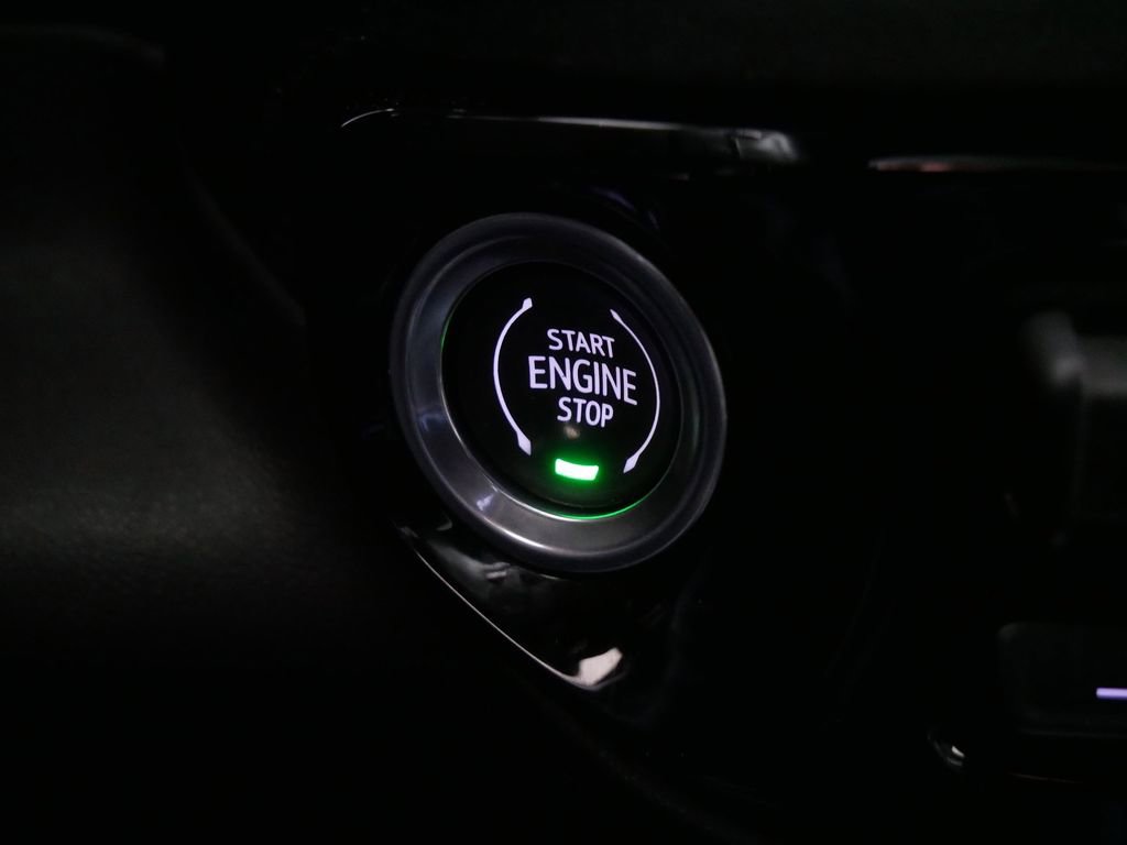 Used 2023 Chevrolet Silverado 1500 High Country w/ Technology Package image 24