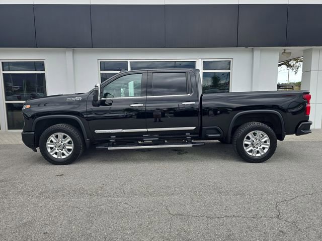 Certified 2024 Chevrolet Silverado 2500 High Country w/ High Country Premium Package AWD/4WD image 4