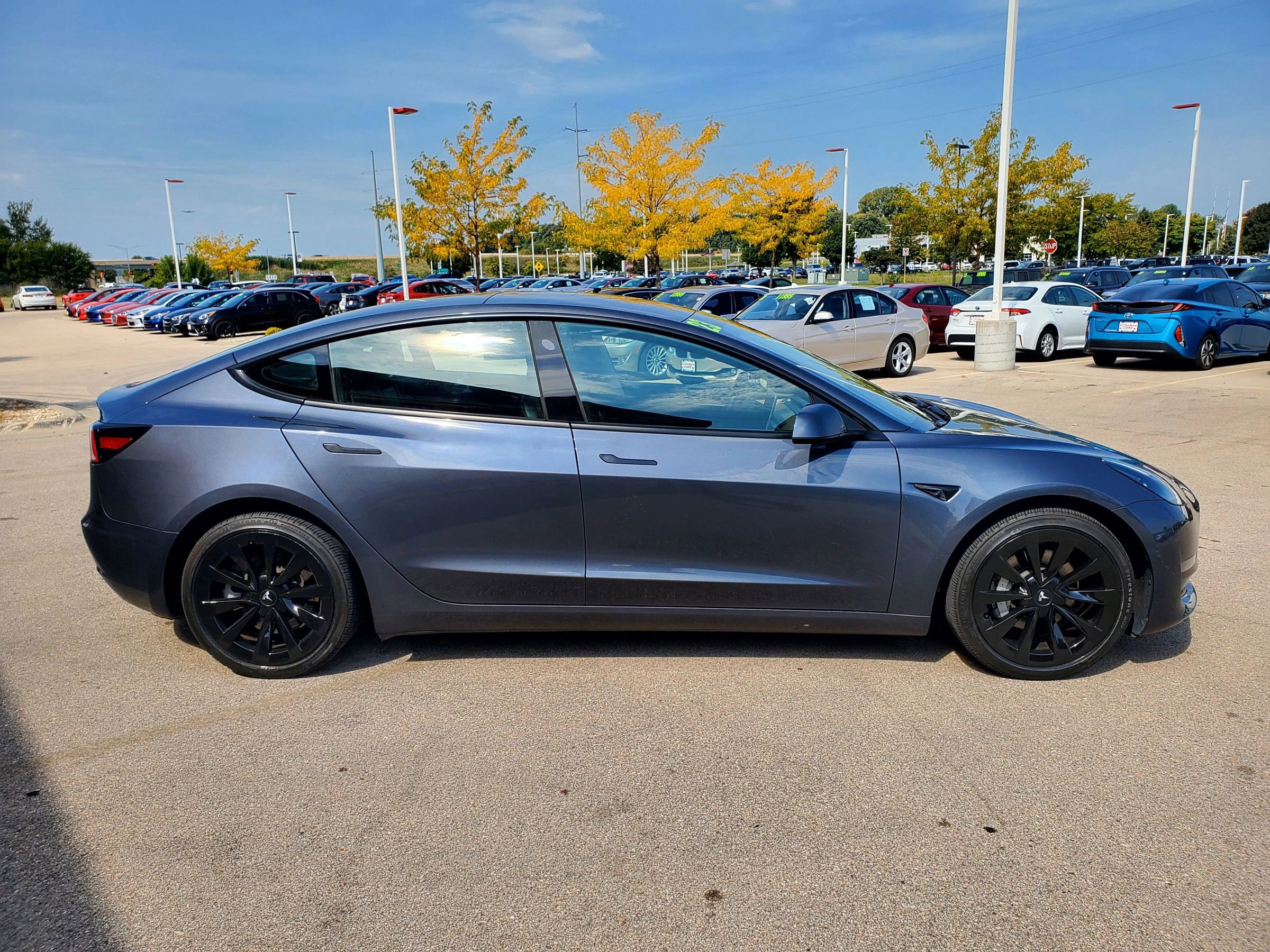 Used 2023 Tesla Model 3 Standard Range image 5