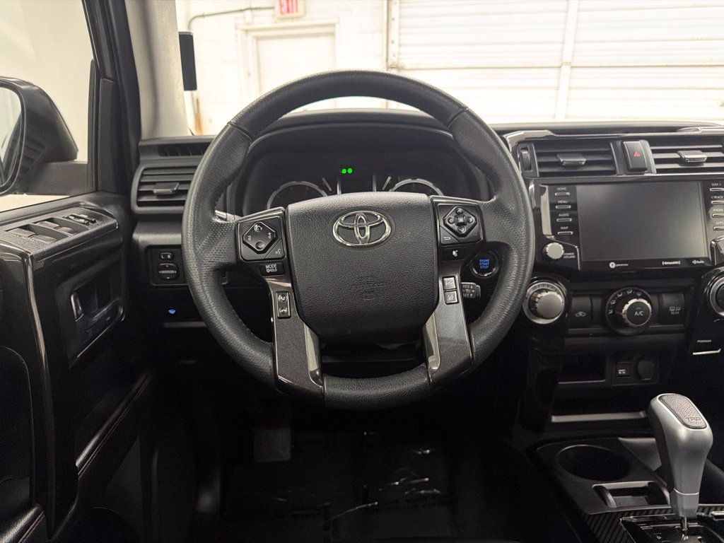 Used 2021 Toyota 4Runner TRD Off-Road Premium w/ Moonroof Package AWD/4WD image 25