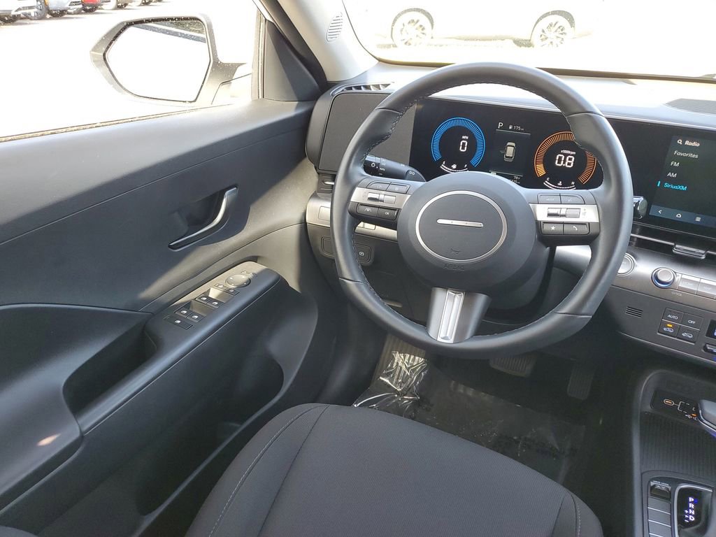 Used 2024 Hyundai Kona SEL FWD image 9