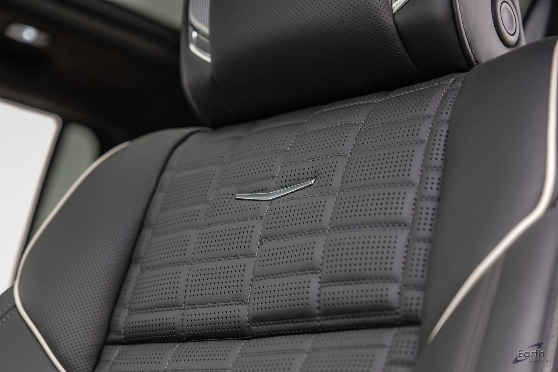 Used 2025 Cadillac Escalade V w/ LPO, Floor Liner Package AWD/4WD image 35