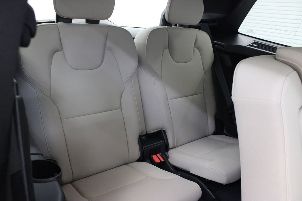 New 2026 Volvo XC90 B6 Plus w/ Protection Package AWD/4WD image 21