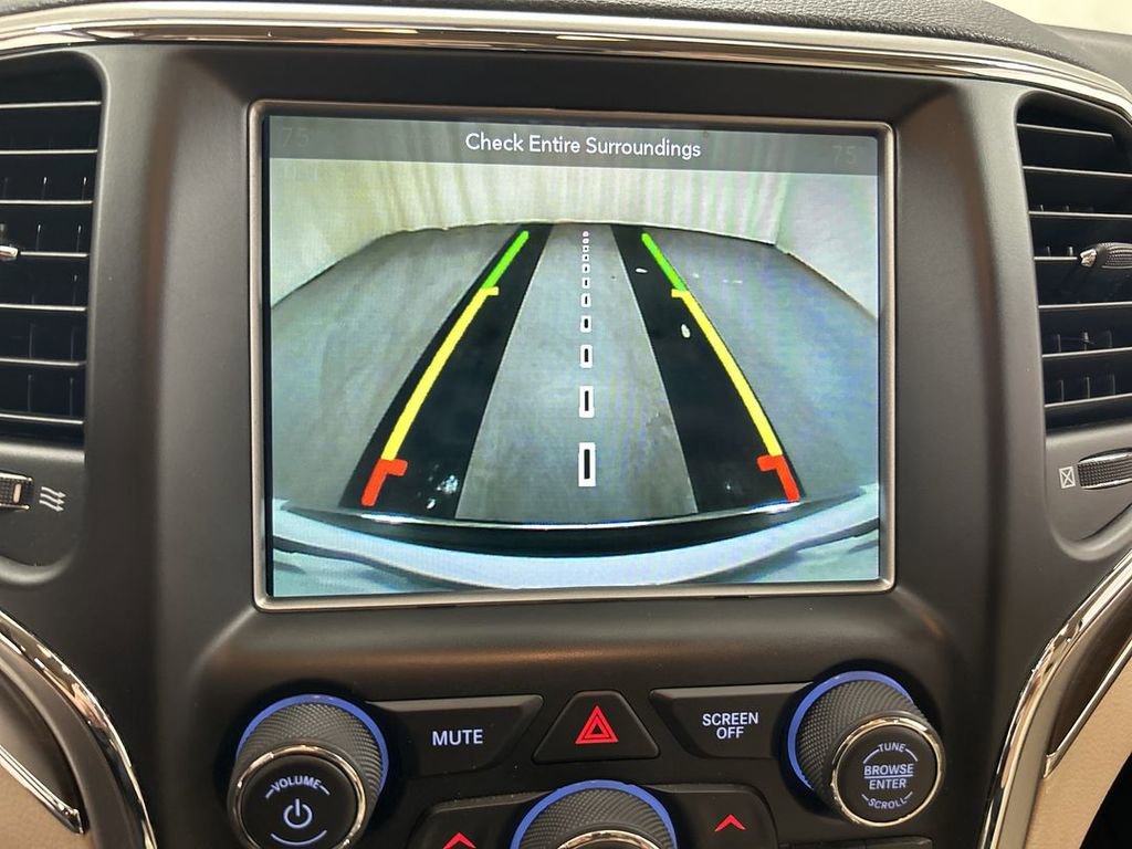 Used 2018 Jeep Grand Cherokee Limited AWD/4WD image 15