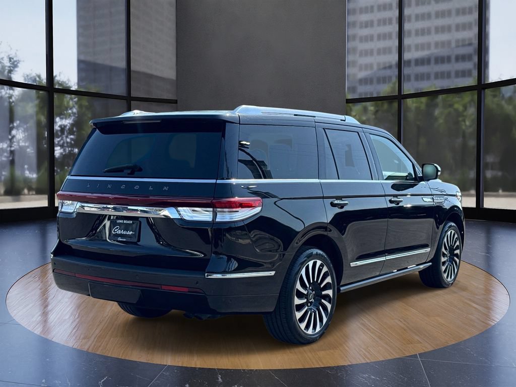 Certified 2022 Lincoln Navigator Black Label AWD/4WD image 3