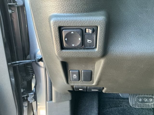 Used 2014 Nissan Cube 1.8 S w/ Interior Designer Package FWD image 7