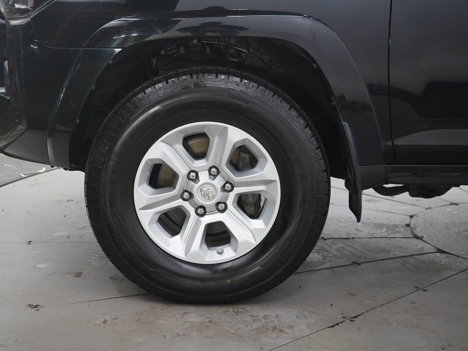 Used 2018 Toyota 4Runner SR5 Premium AWD/4WD image 28