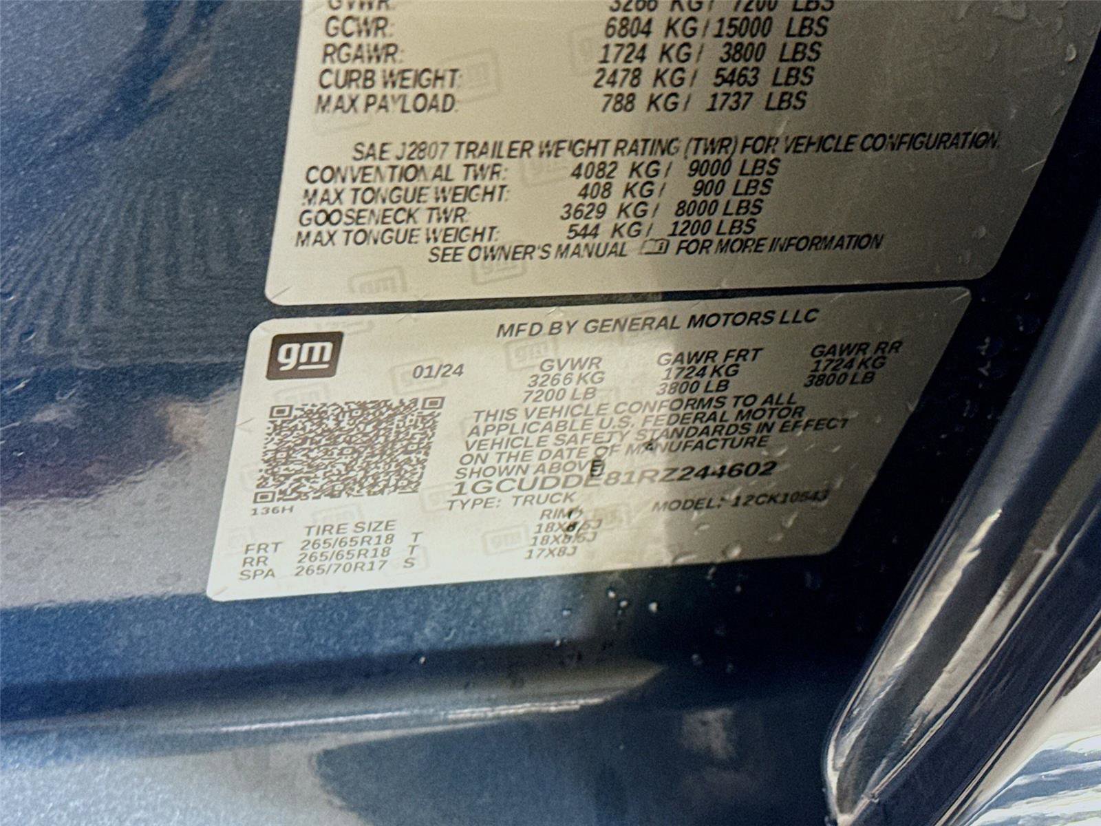 Used 2024 Chevrolet Silverado 1500 LT AWD/4WD image 24