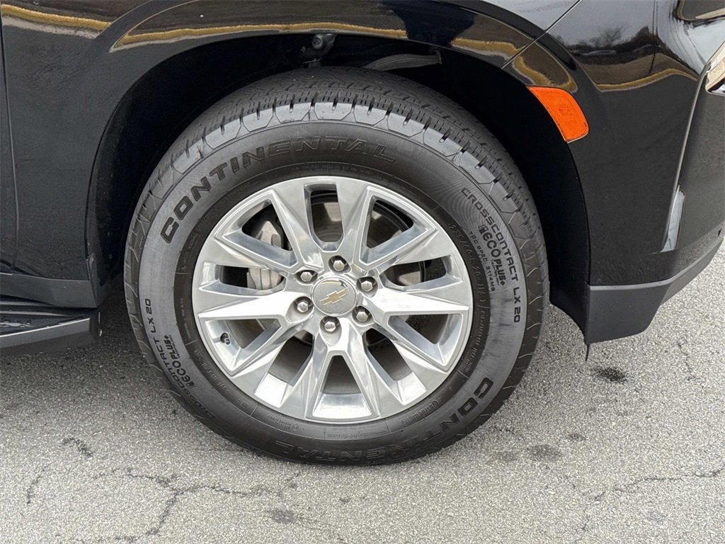 Used 2024 Chevrolet Suburban Premier image 9