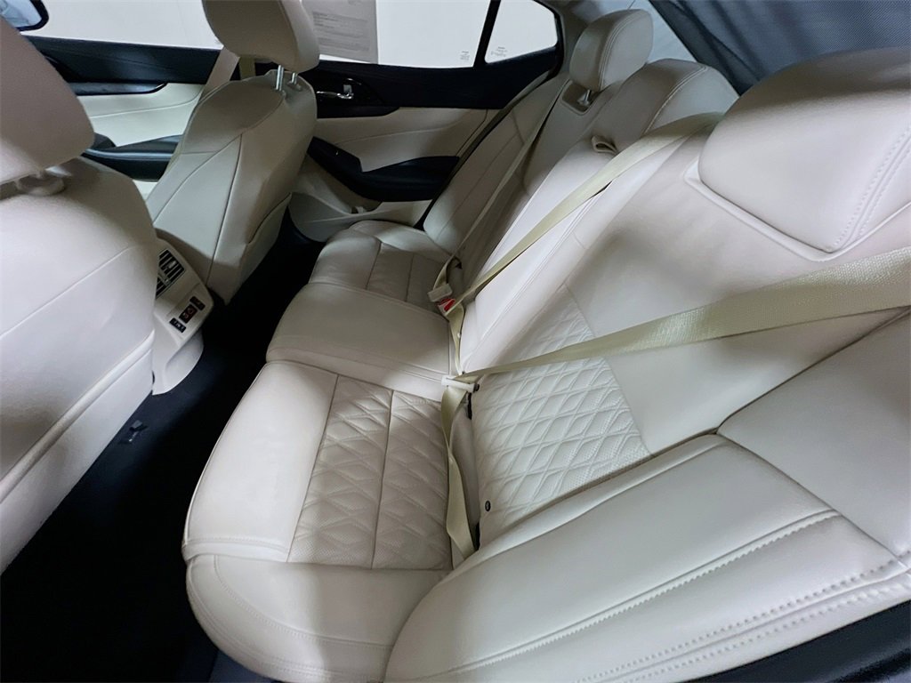 Used 2023 Nissan Maxima Platinum w/ Sport Mat Group image 22