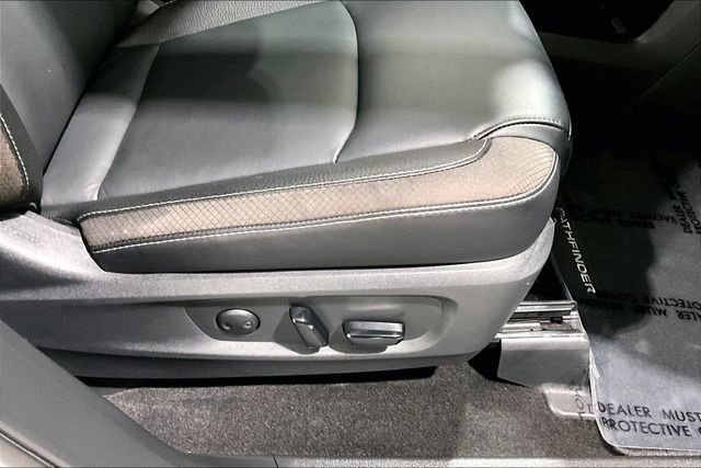 Used 2023 Nissan Pathfinder SL image 42