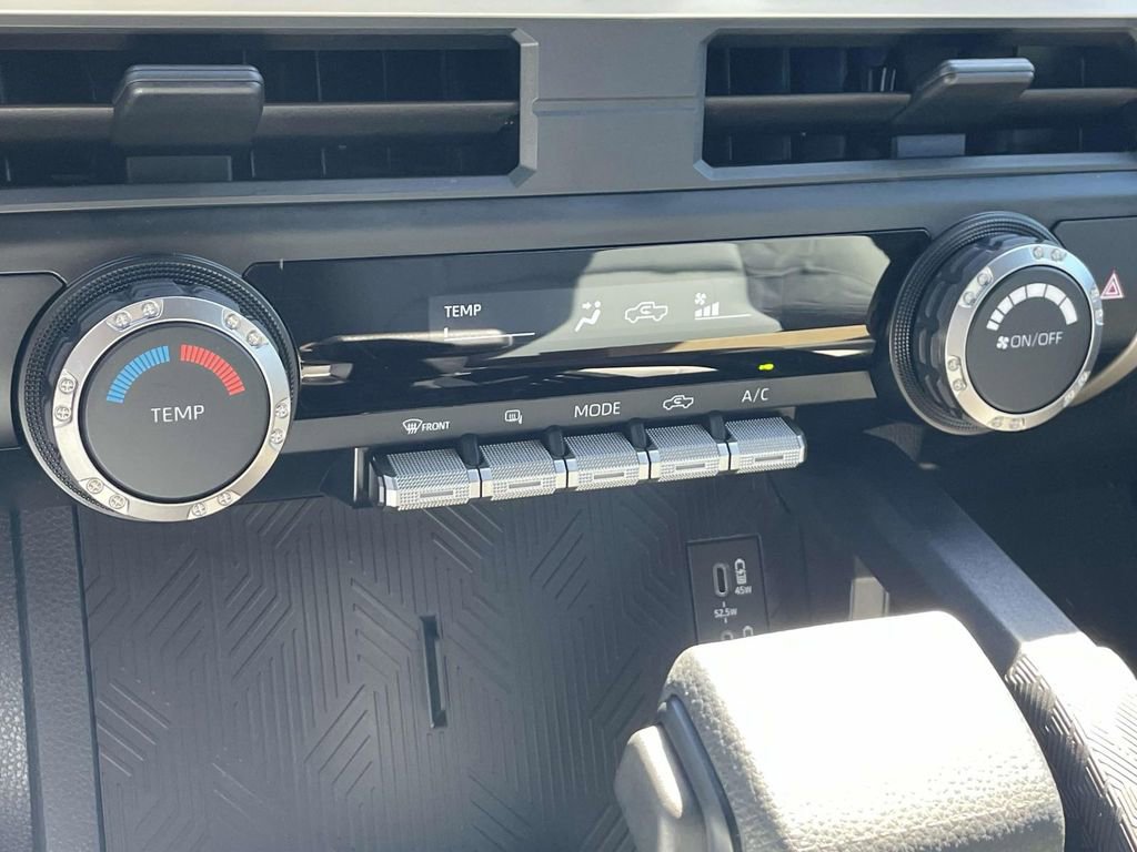 Used 2025 Toyota Tacoma SR5 image 21