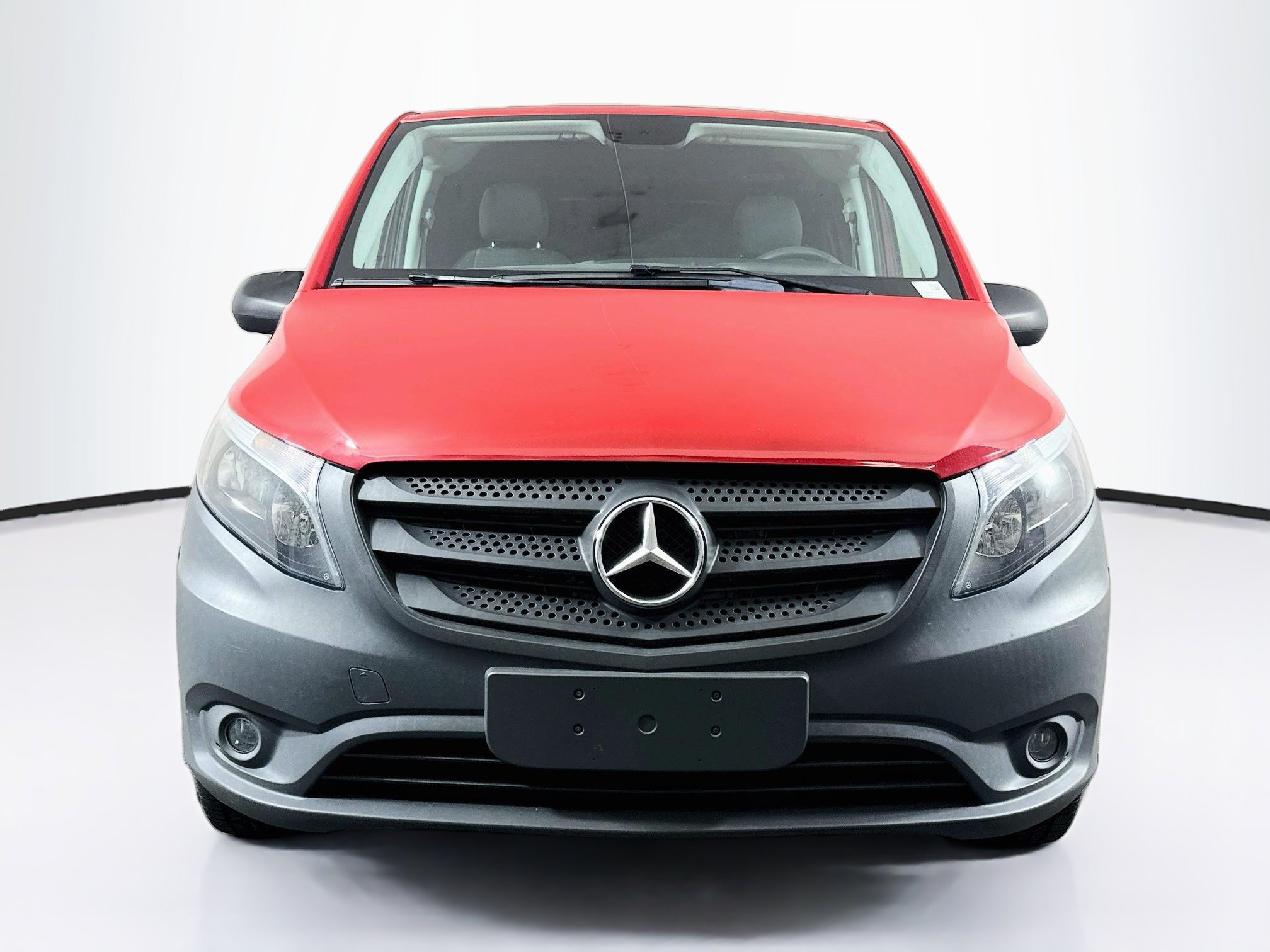 Used 2020 Mercedes-Benz Metris image 2