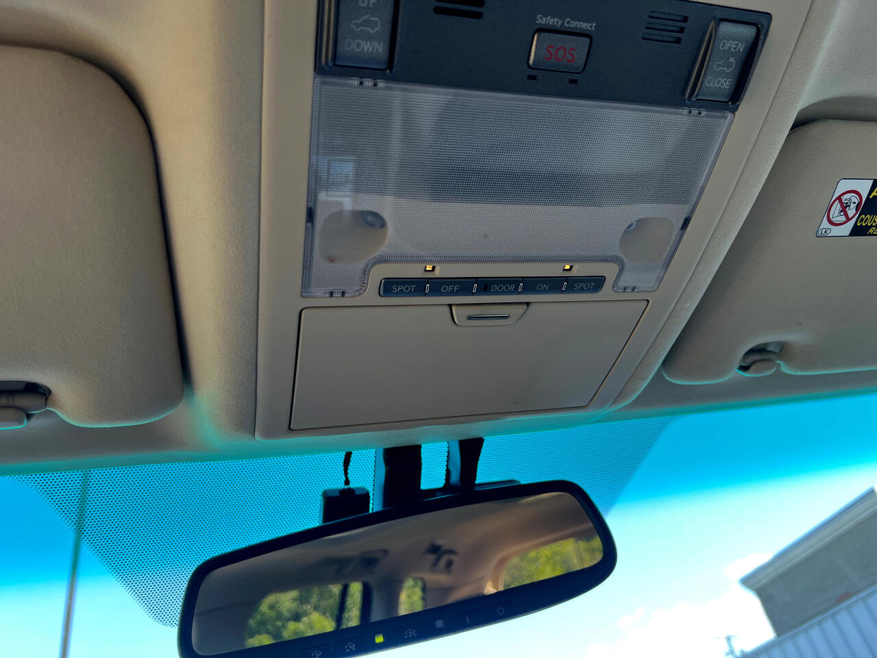 Used 2013 Lexus LX 570 4WD w/ Luxury Pkg image 27