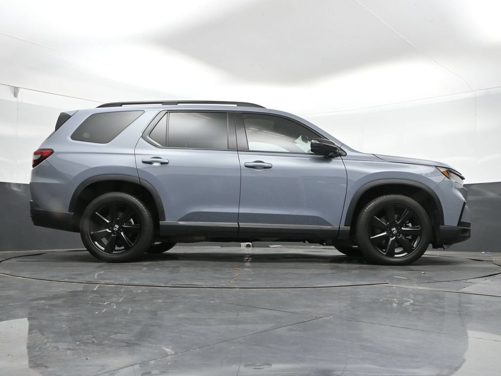 Used 2025 Honda Pilot Black Edition image 34