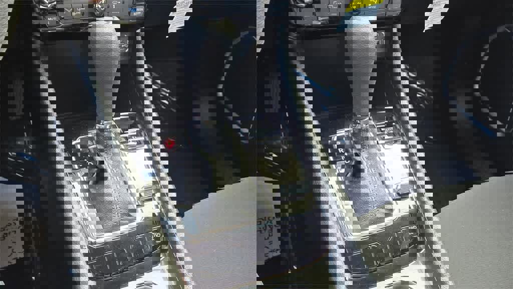 Used 2025 Jeep Compass Sport image 18