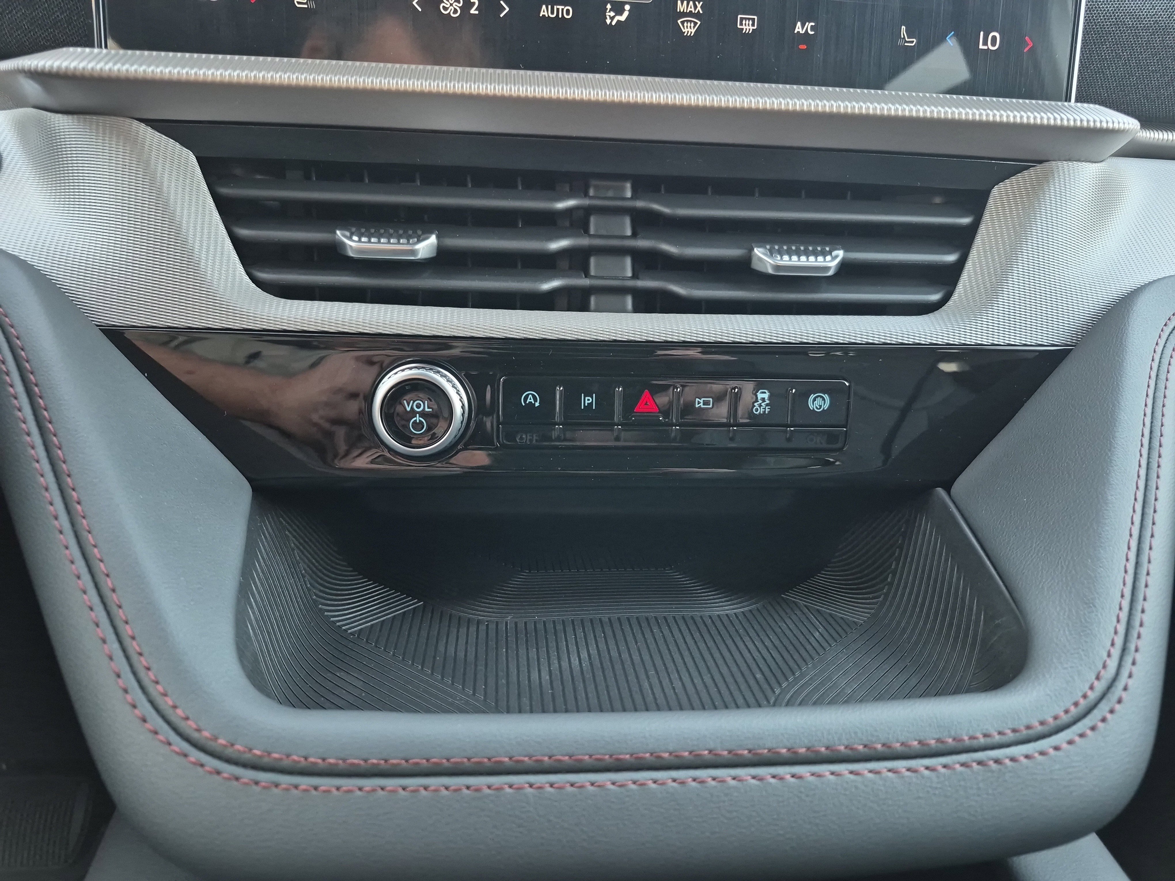 New 2026 Ford Explorer Active w/ Active Comfort Package image 31