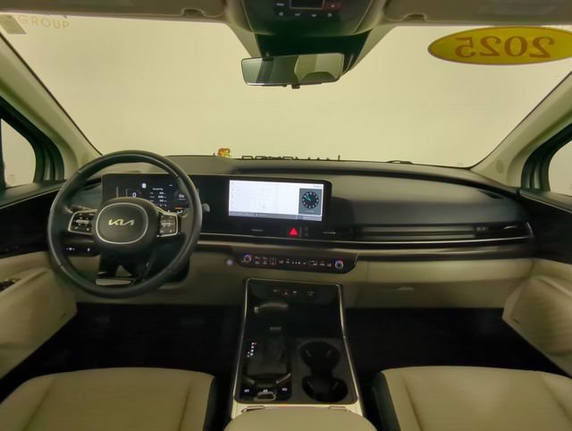 Used 2025 Kia Carnival SX Prestige FWD image 20