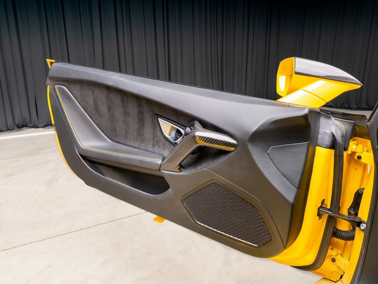 Used 2022 Lamborghini Huracan EVO image 48