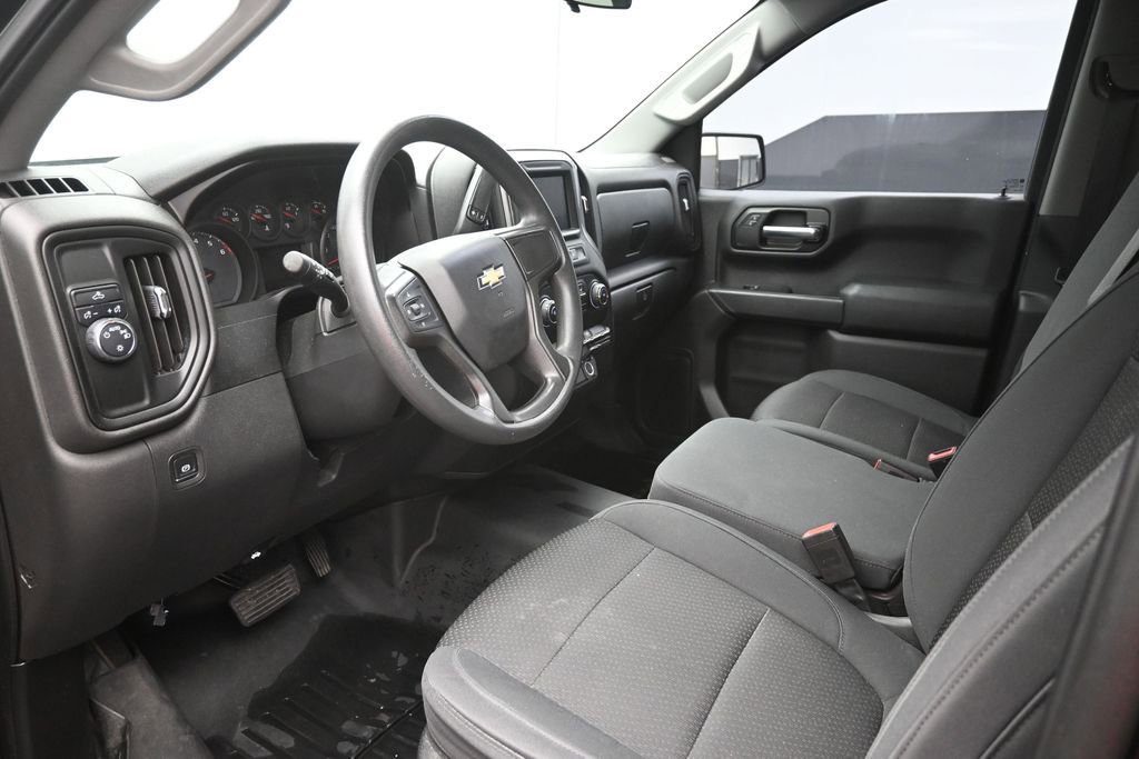 Used 2020 Chevrolet Silverado 1500 Custom w/ Custom Value Package RWD image 17
