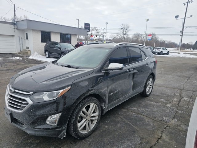 Used 2018 Chevrolet Equinox Premier image 2