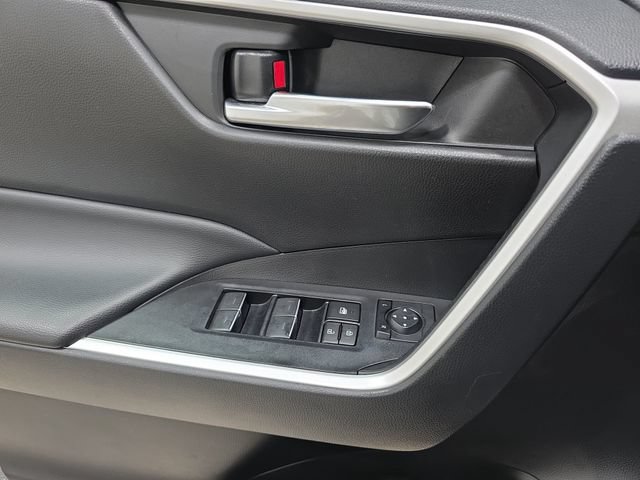 Used 2023 Toyota RAV4 XLE AWD/4WD image 25