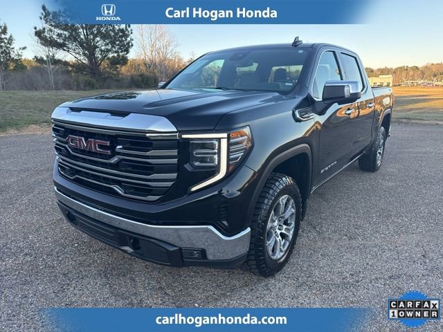 Used 2025 GMC Sierra 1500 SLT image 1