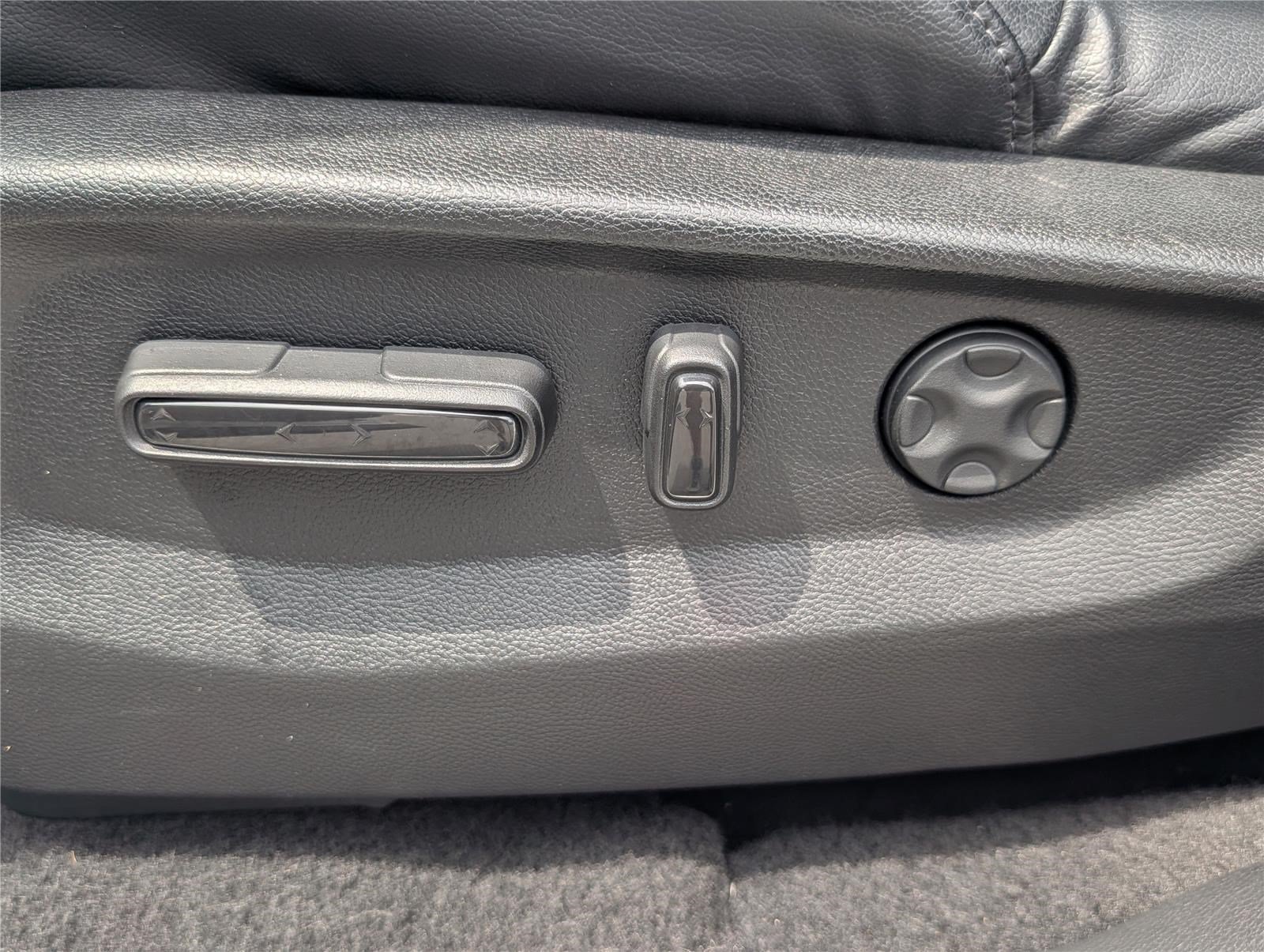 Used 2020 Honda CR-V Touring image 22
