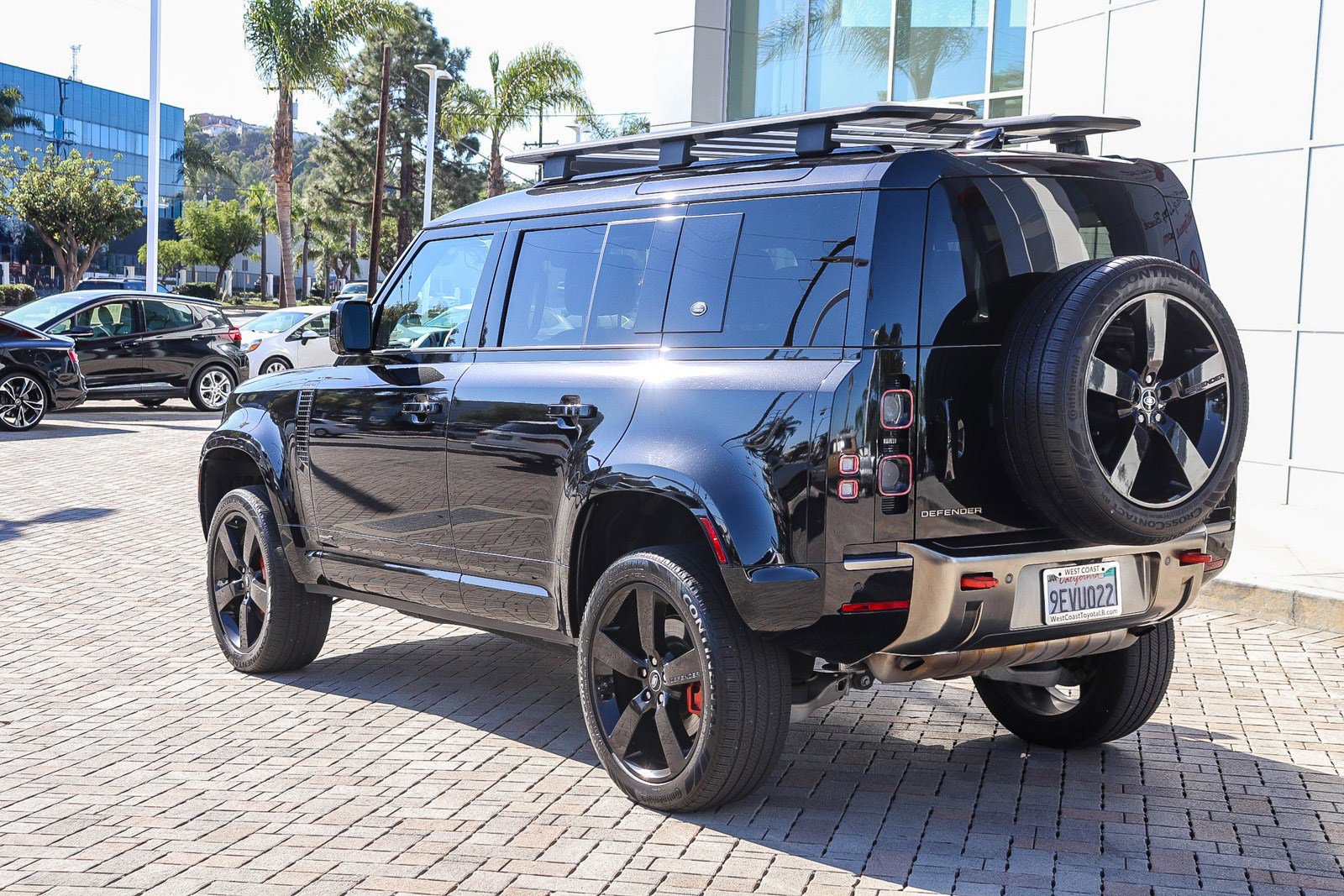 Used 2023 Land Rover Defender 110 X image 10