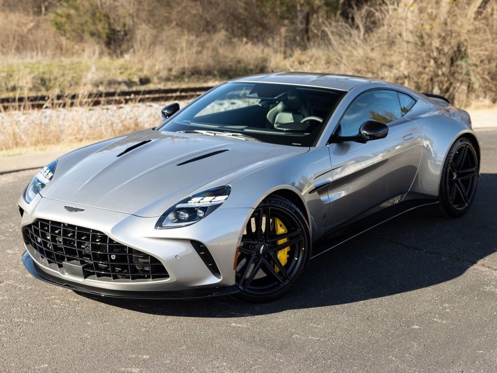 New 2026 Aston Martin V8 Vantage S image 4