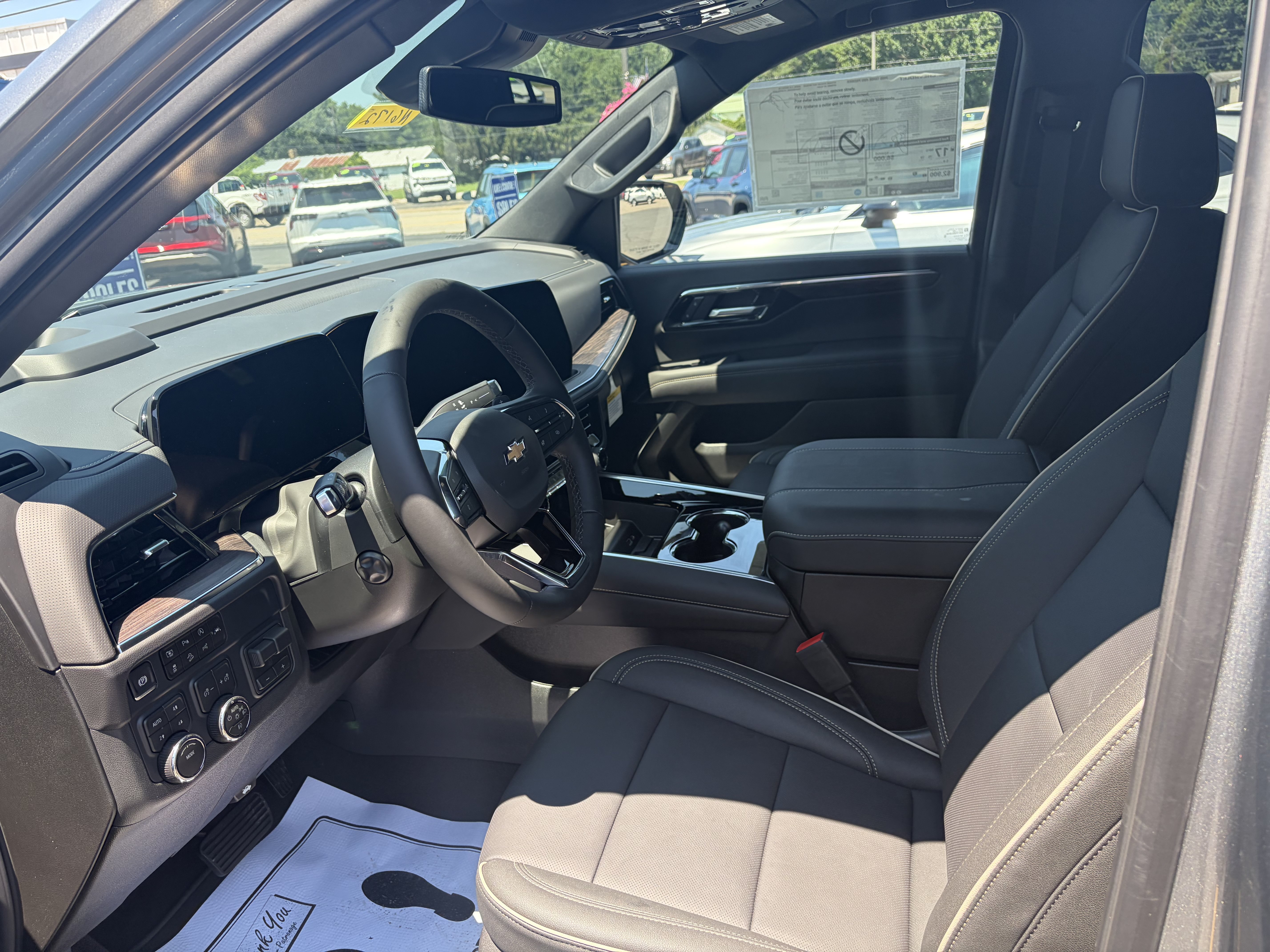 New 2026 Chevrolet Tahoe Premier w/ Sun And Tow Package AWD/4WD image 17