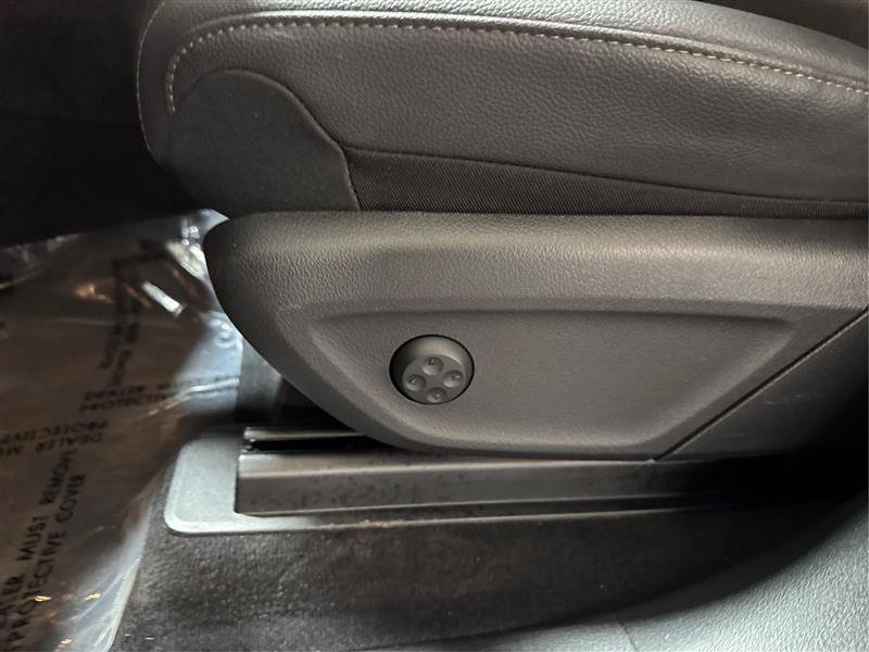 Used 2025 Mercedes-Benz GLS 450 4MATIC image 18