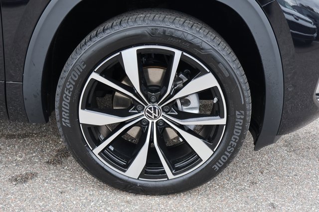 New 2026 Volkswagen Atlas SEL Premium R-Line image 9