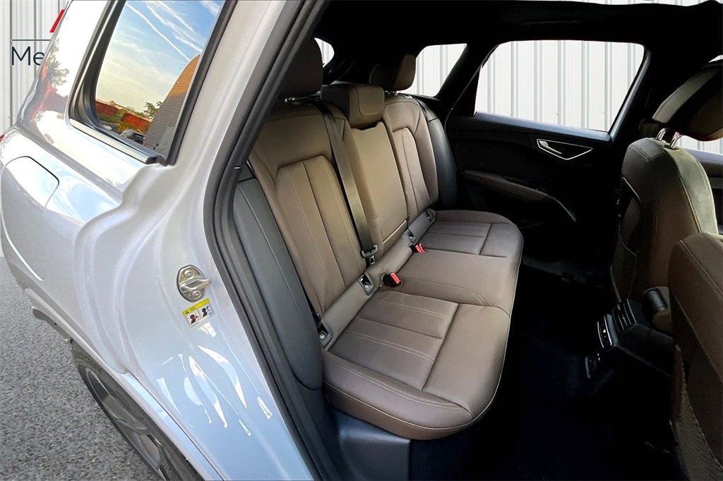 Used 2024 Audi Q4 e-tron Premium Plus image 25