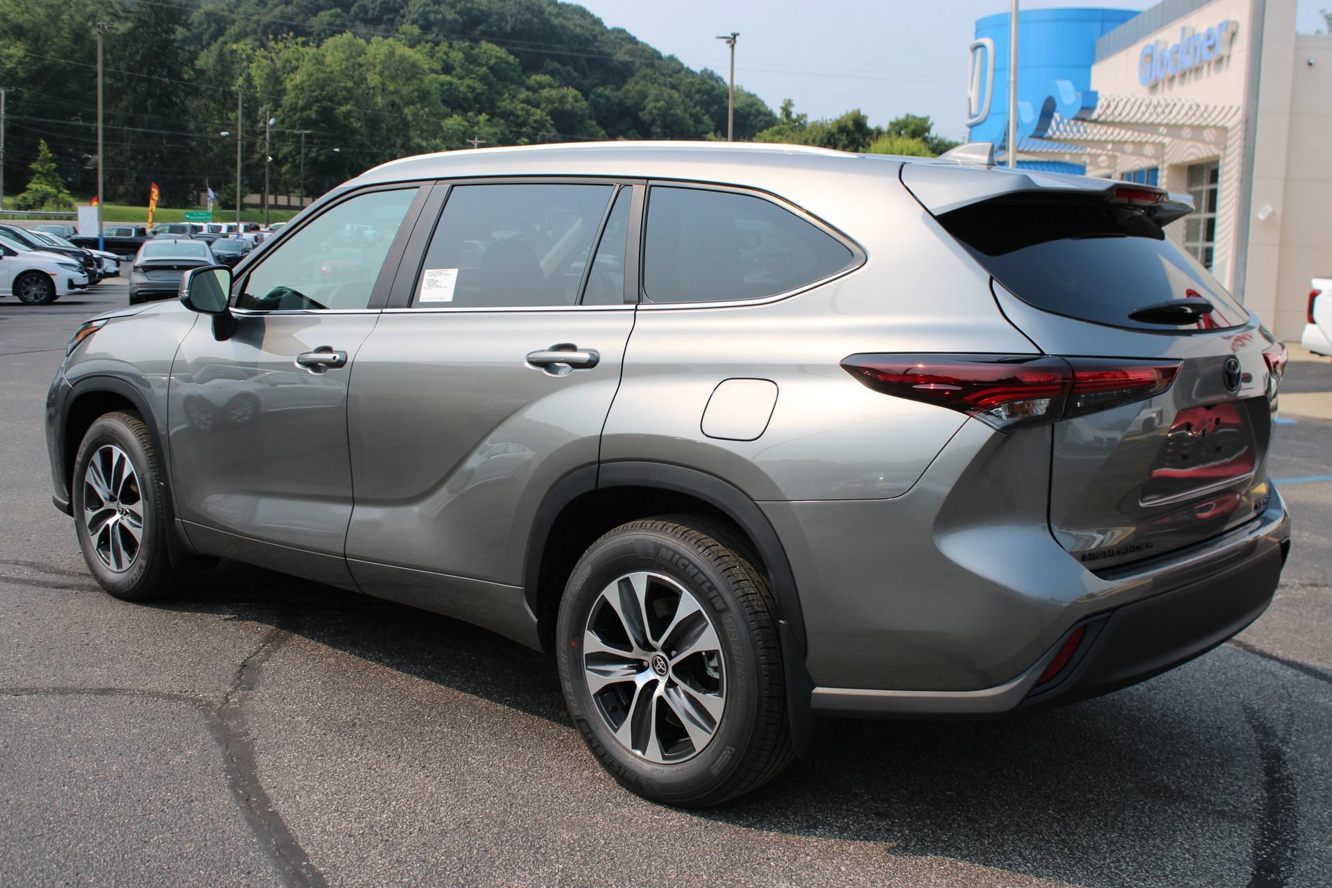 New 2026 Toyota Highlander XLE AWD/4WD image 9