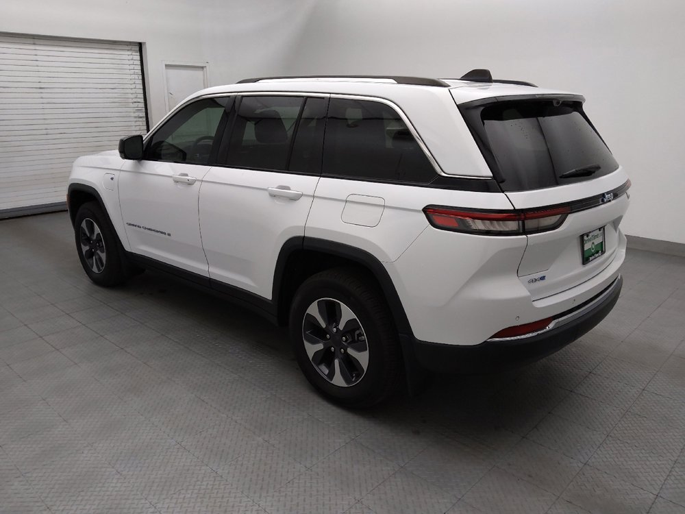 Used 2022 Jeep Grand Cherokee Limited 4xe w/ Luxury Tech Group II AWD/4WD image 3