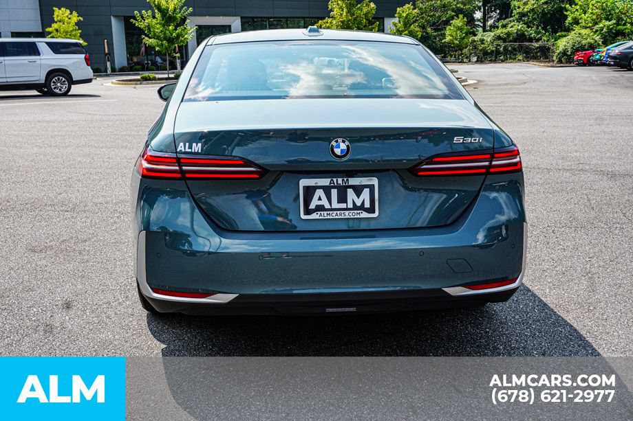 Used 2026 BMW 530i RWD image 10