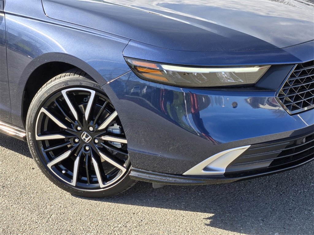 New 2025 Honda Accord Touring image 9