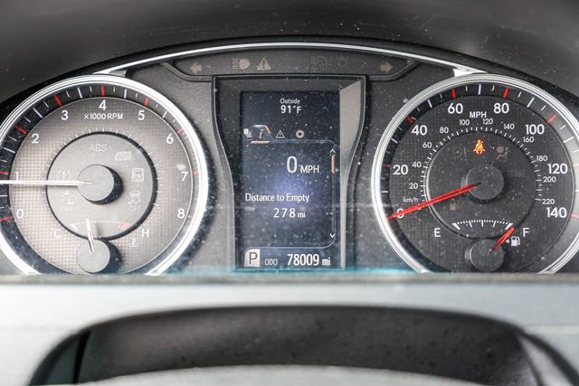 Used 2017 Toyota Camry SE FWD image 18
