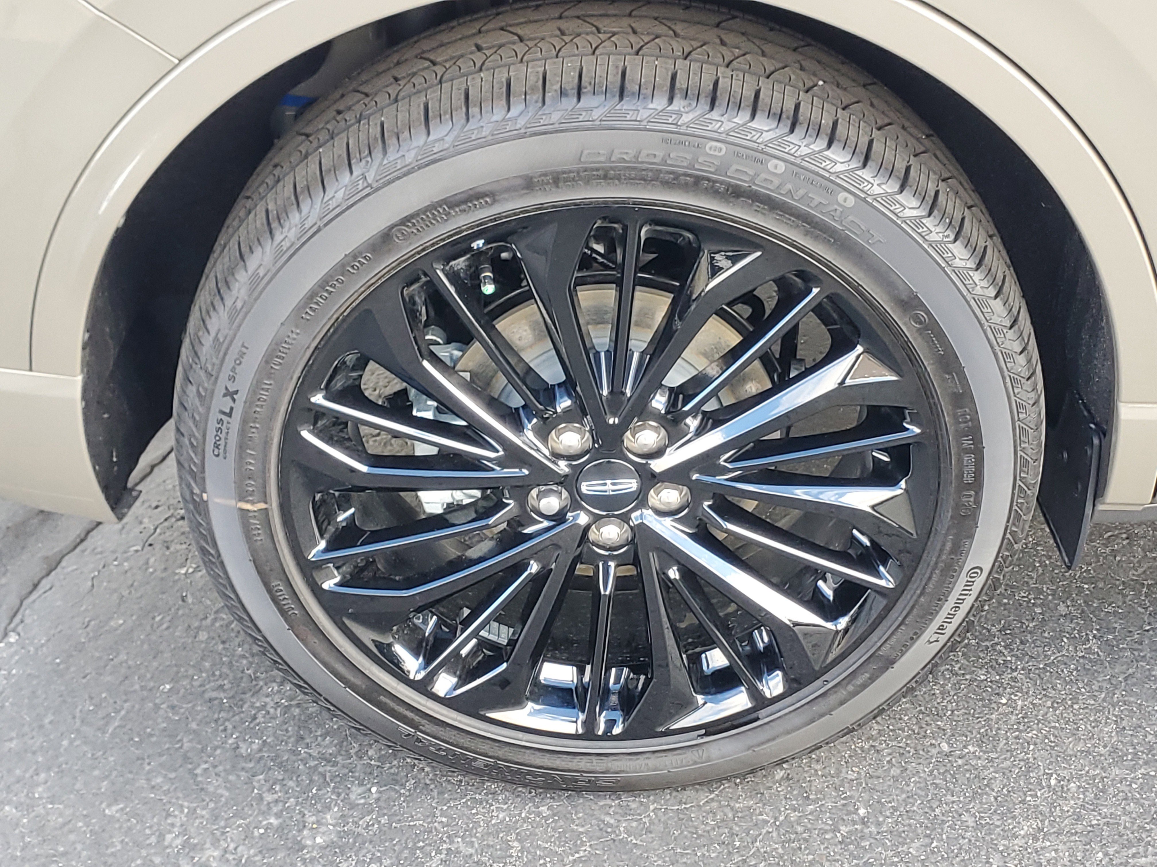 New 2025 Lincoln Corsair Grand Touring w/ Jet Appearance Package image 5