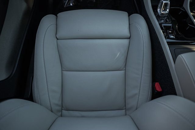 Used 2026 Volvo XC40 B5 Plus w/ Protection Package Premier AWD/4WD image 32